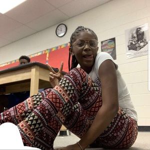 Meet your Posher, Kira